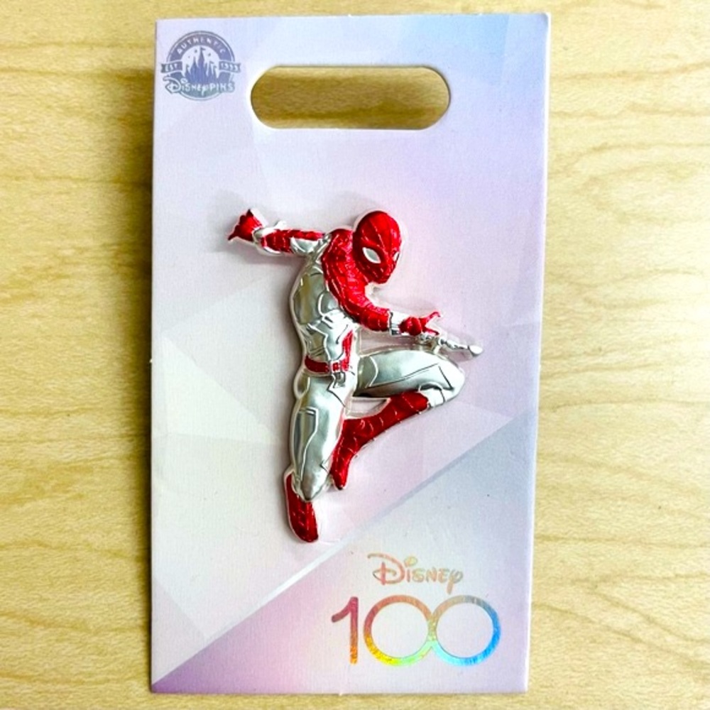 New Disney 100 Spider-Man Platinum Pin Marvel Red Enamel 3D Bas-Relief Spiderman